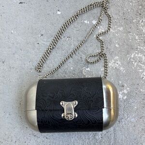 Geranium Capsule metal bag